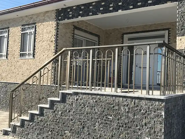 cihanbeylide yapmış olduğumuz cam balkon hizmetinin dış cepheden görseli