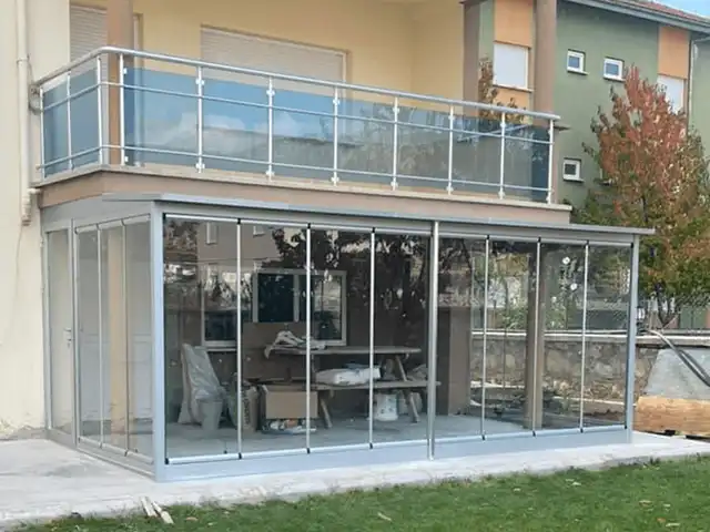 derbentte vermiş olduğumuz cam balkon hizmetinin dış cephe görseli