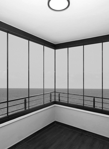 Katlanır Cam Balkon Sistemlerini gösteren referans bir resim